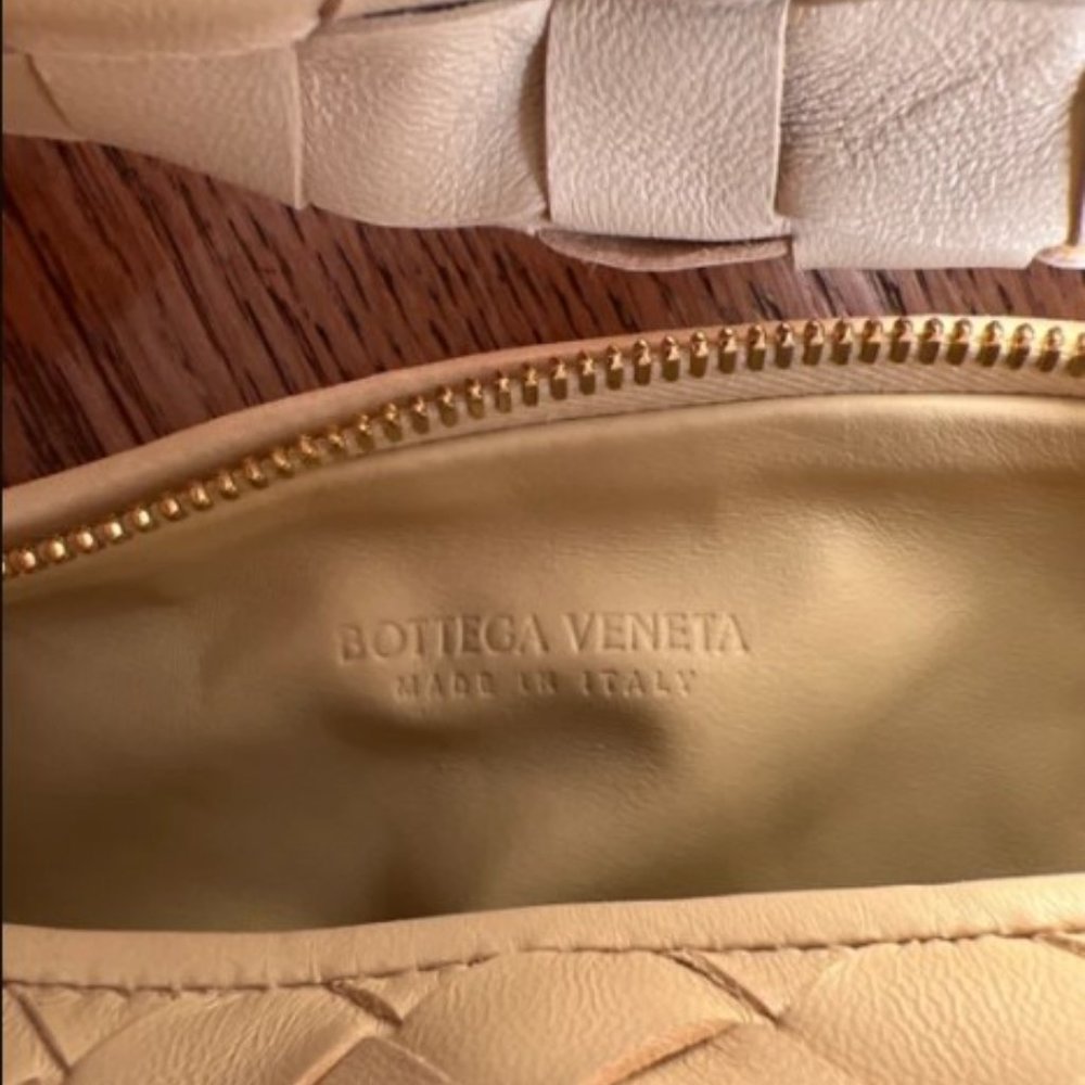 BOTTEGA VENETA Jodie Mini Leather Woven Bag - Picture 5 of 5